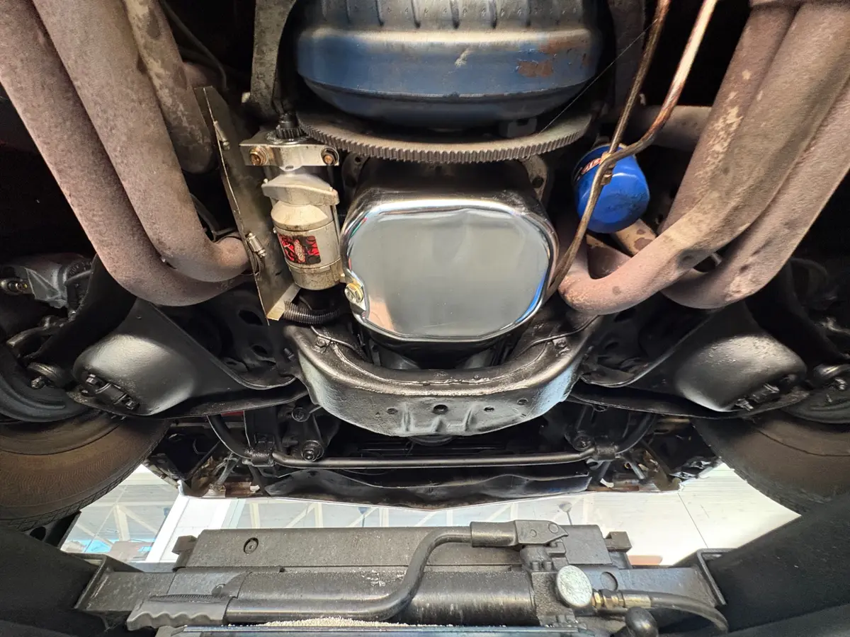 Vehicle photo 54