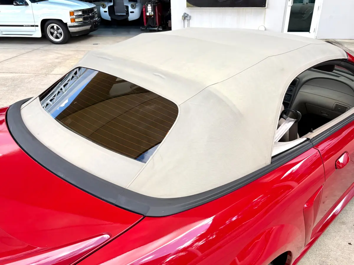 Vehicle photo 25