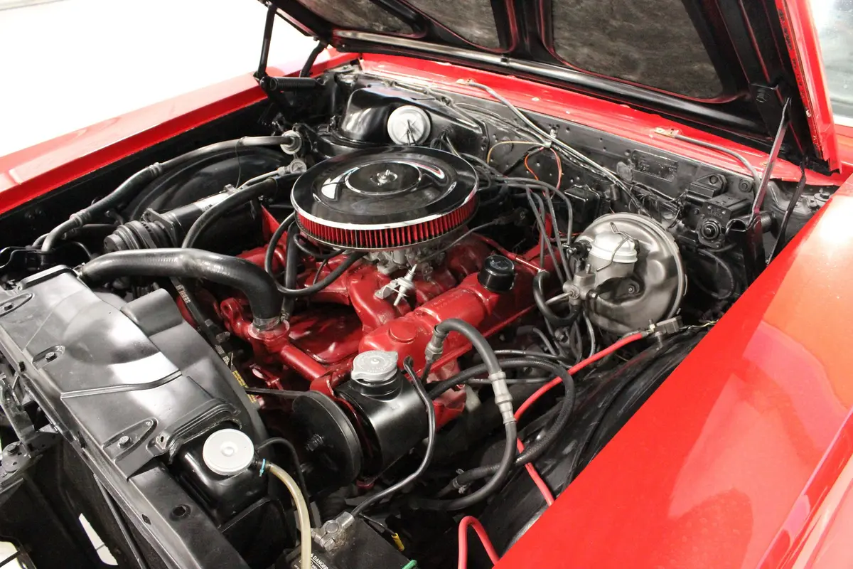 Vehicle photo 13
