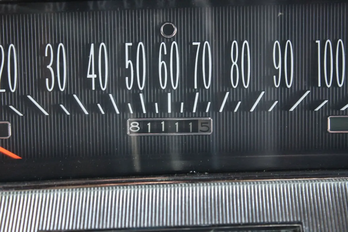 Vehicle photo 29