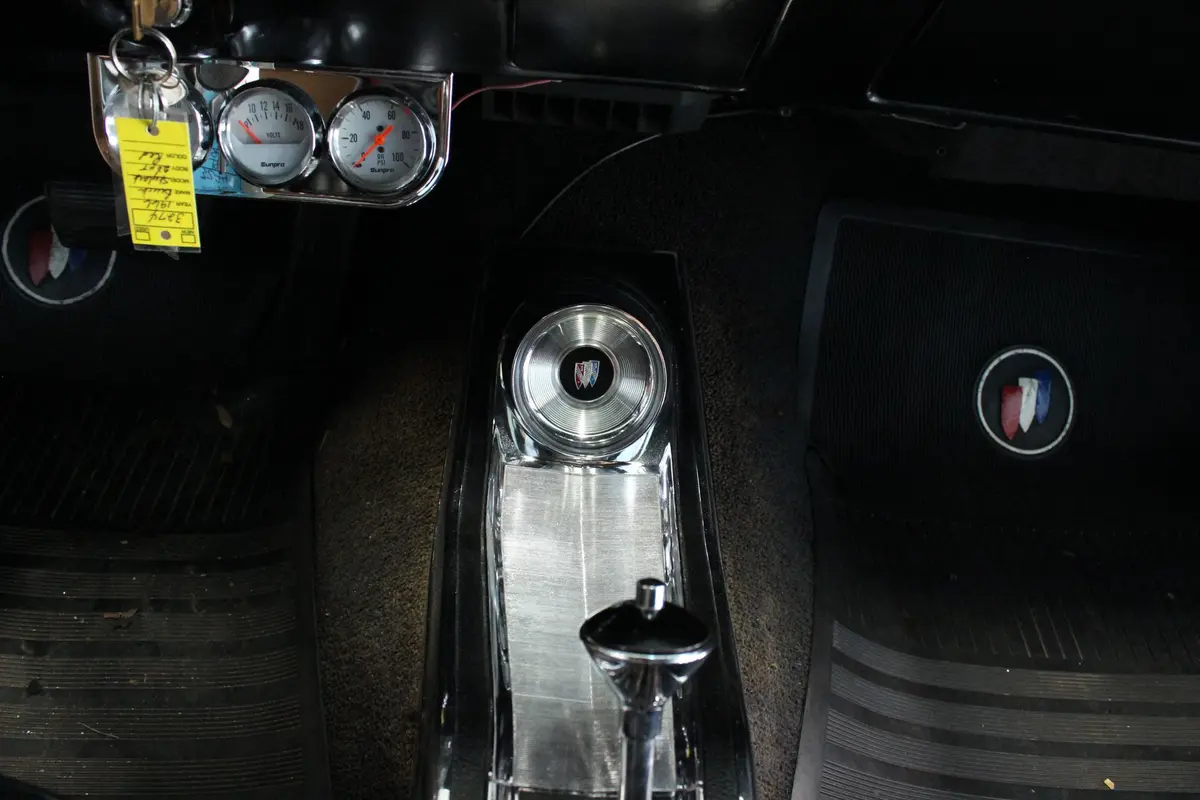 Vehicle photo 31