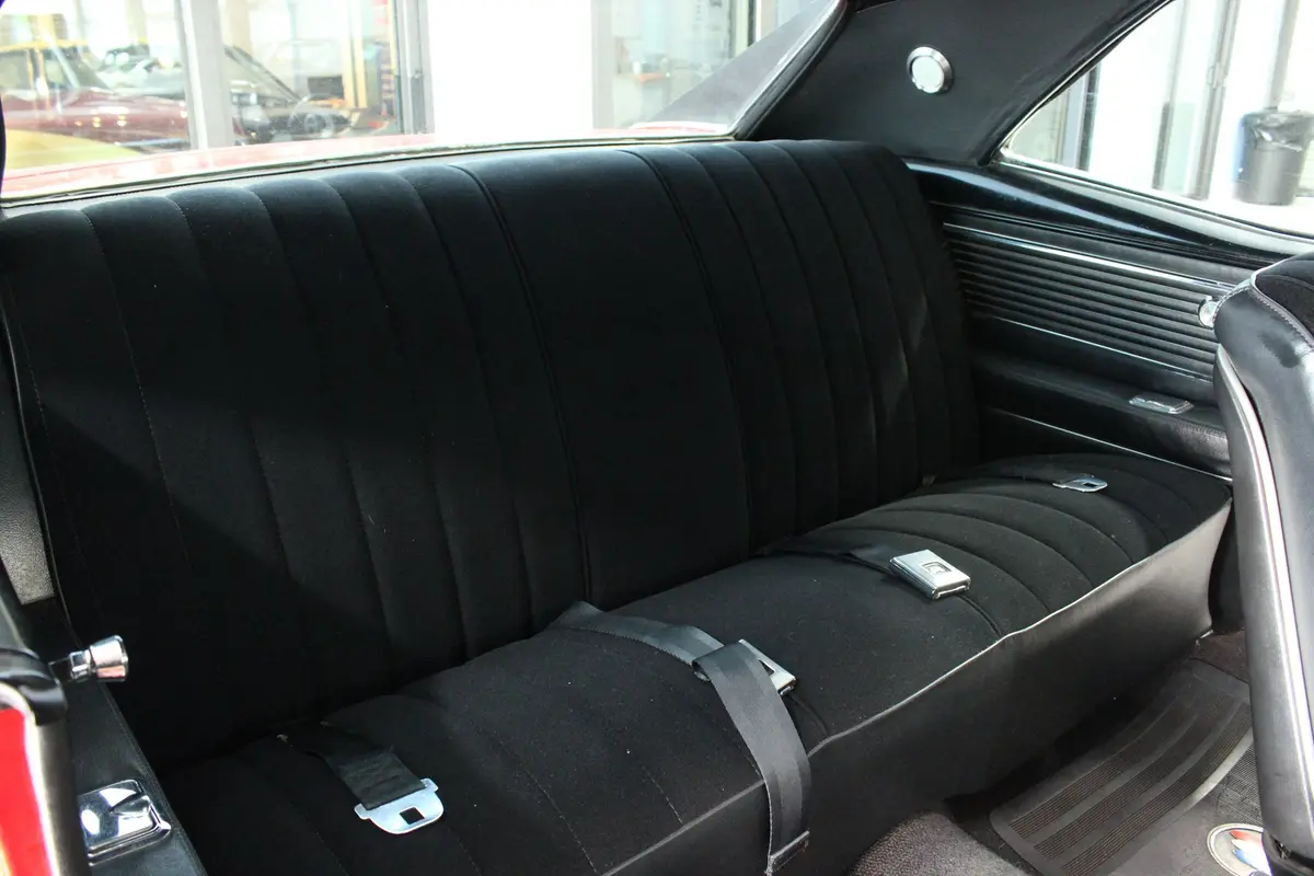 Vehicle photo 34