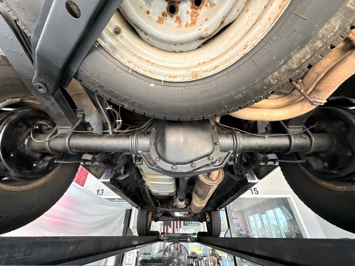 Vehicle photo 42