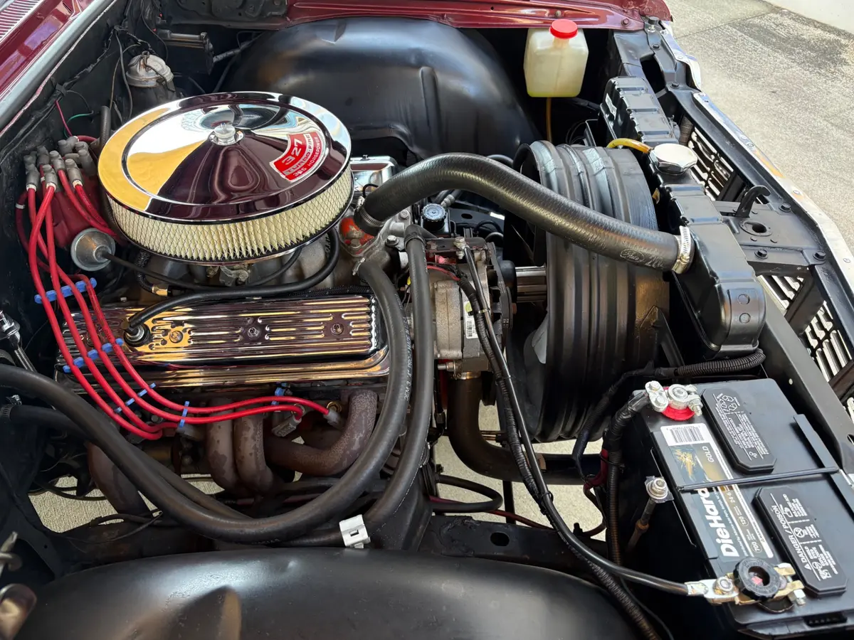 Vehicle photo 27