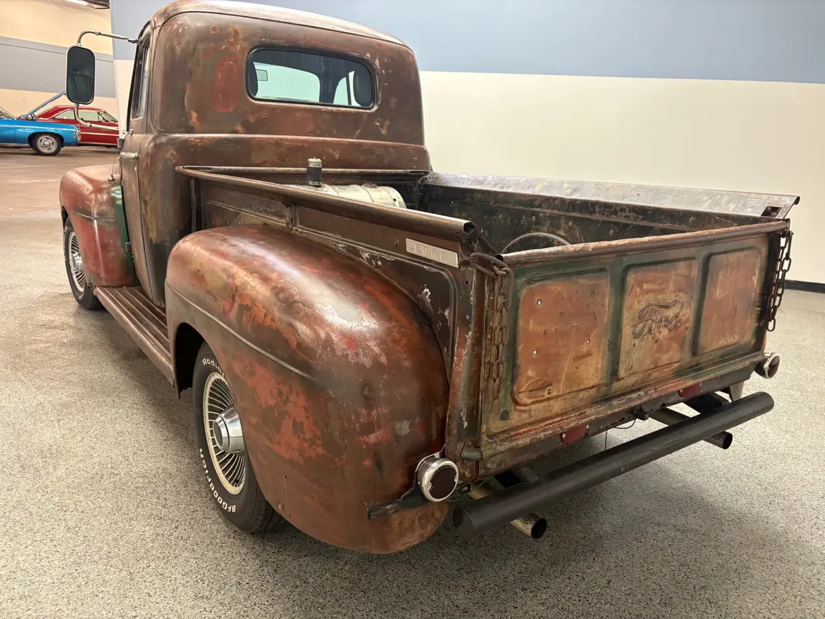 Vehicle photo 5
