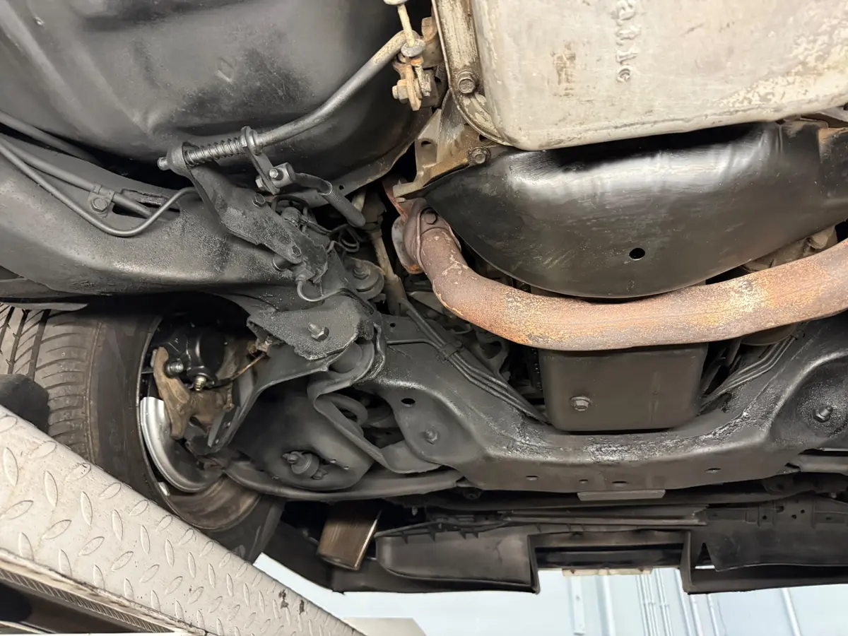 Vehicle photo 49