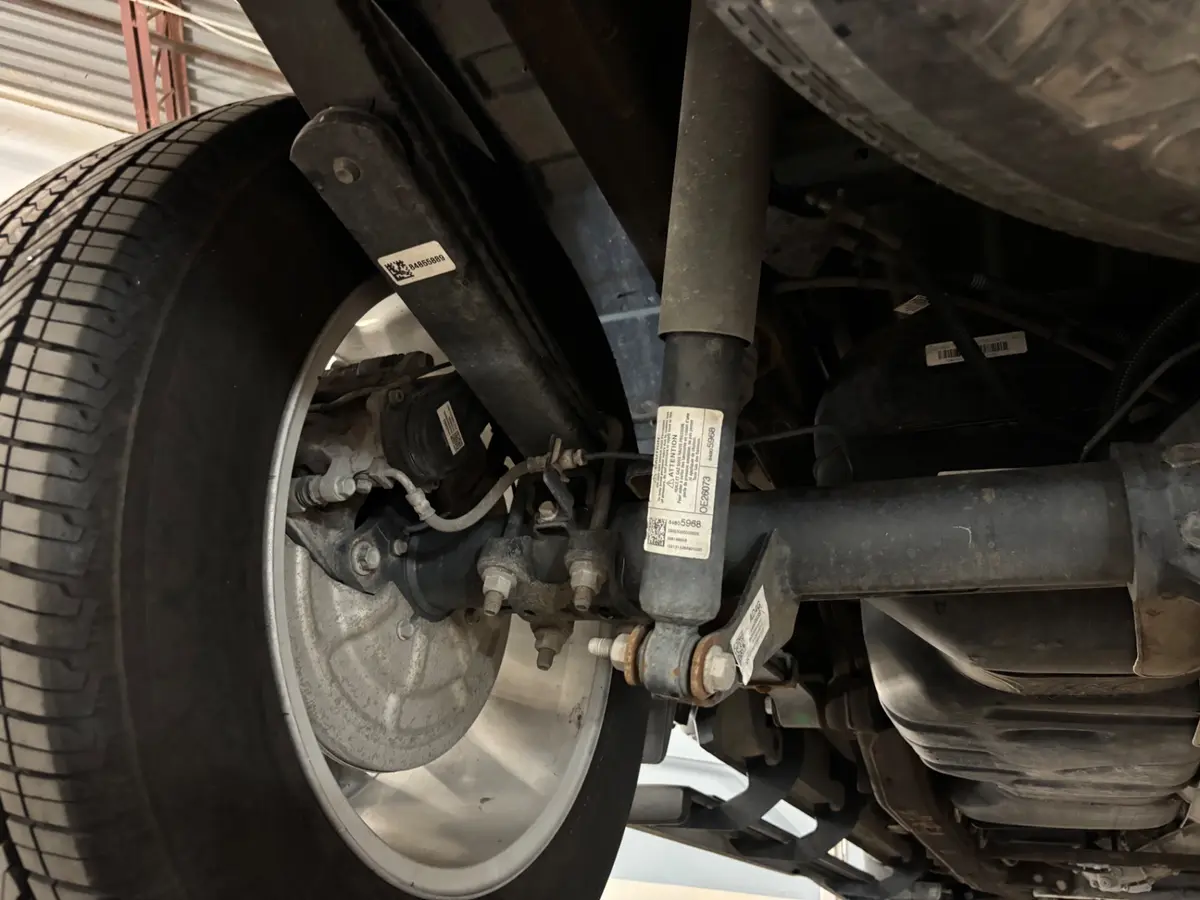 Vehicle photo 31