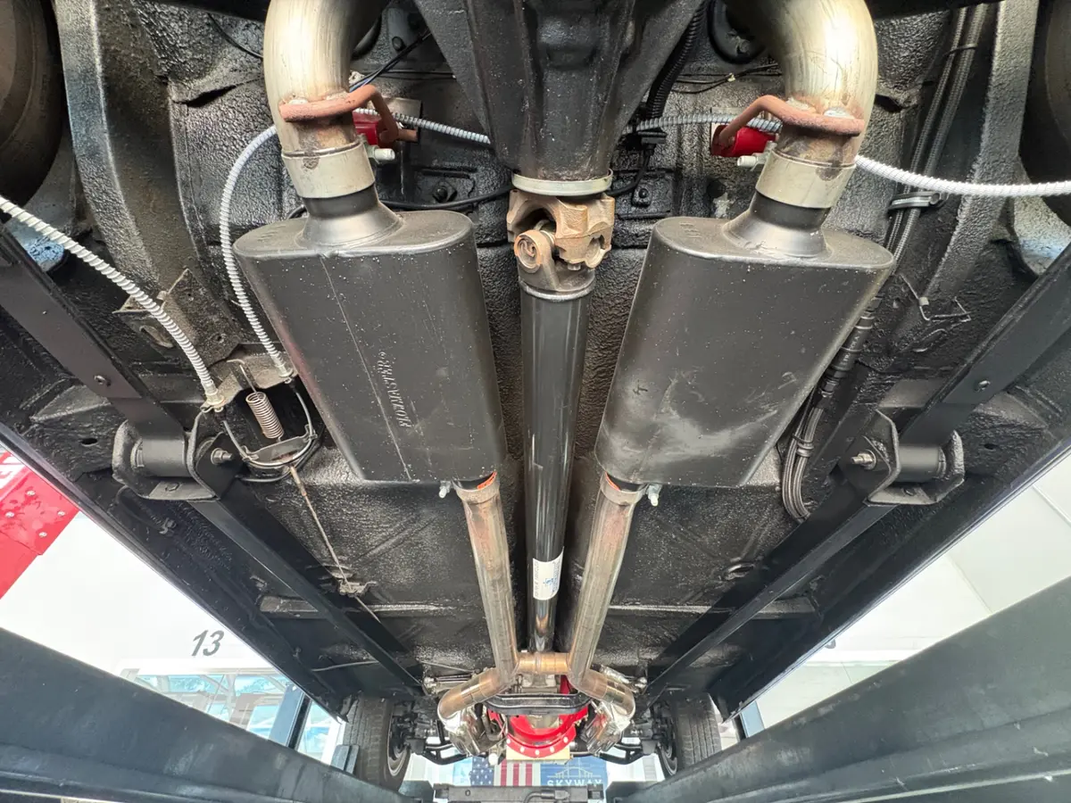 Vehicle photo 48