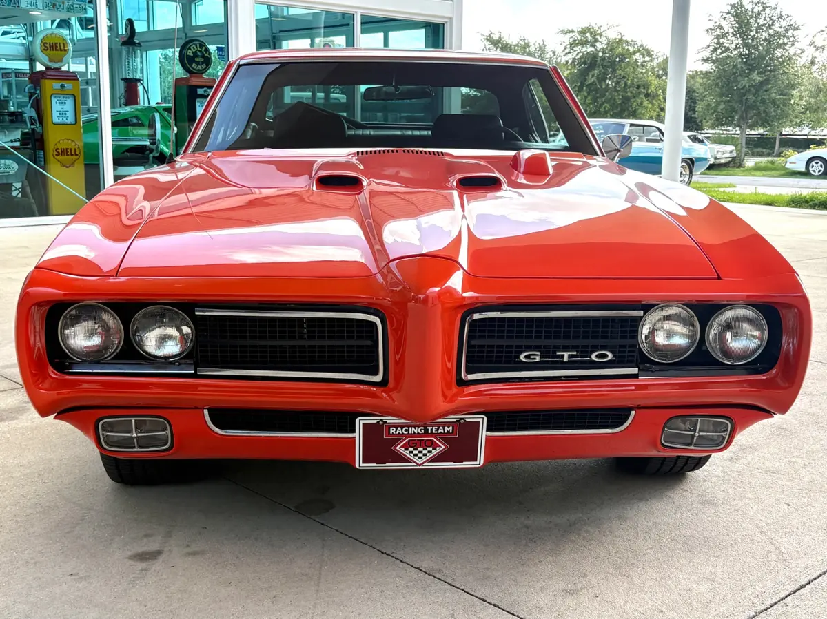 Vehicle photo 2