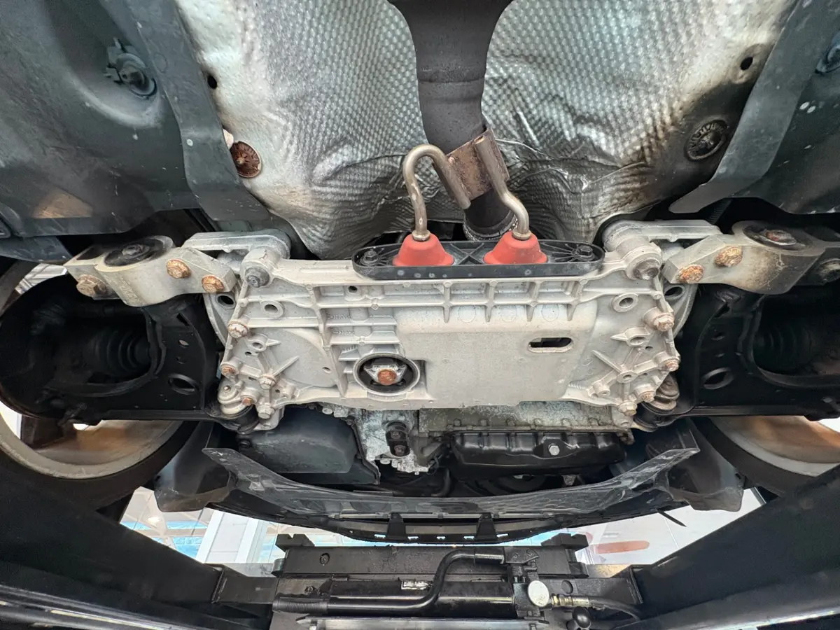 Vehicle photo 55