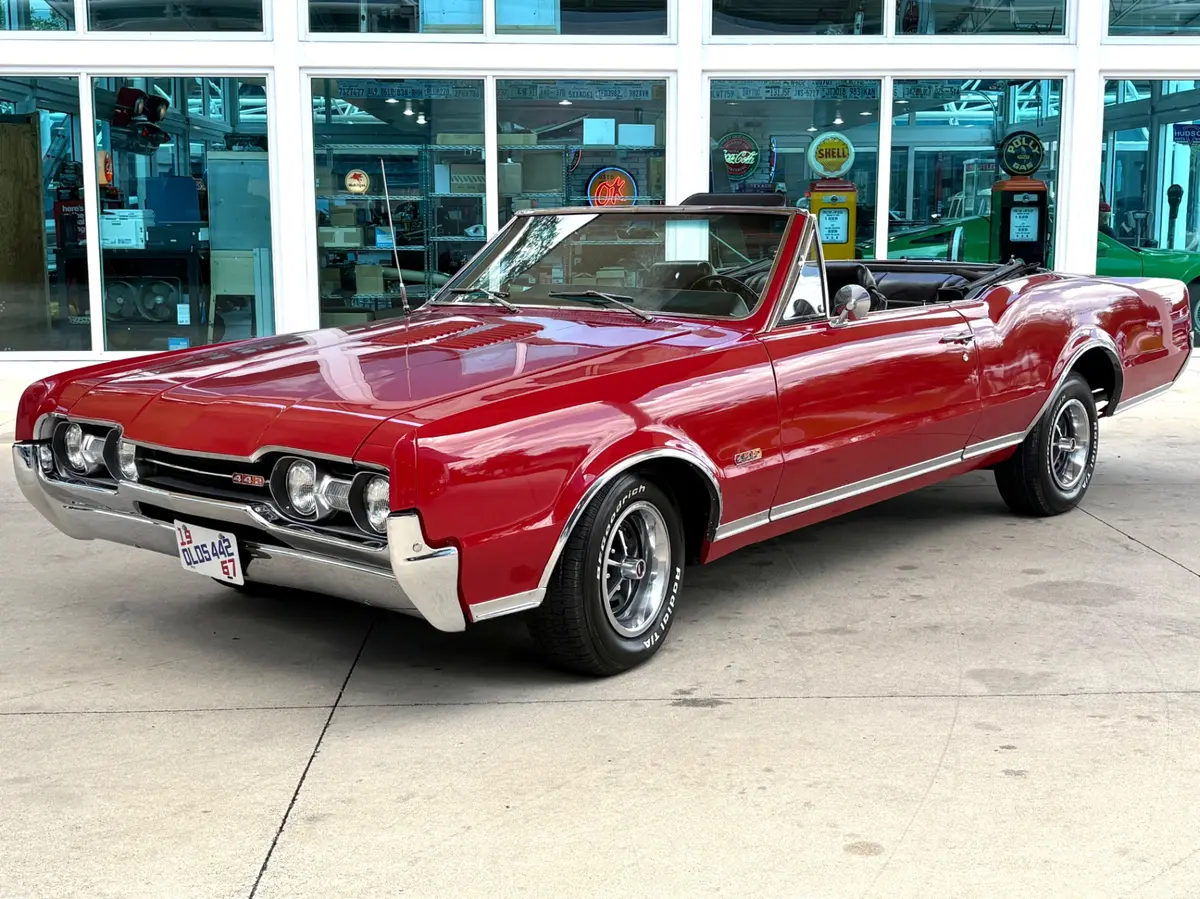 Vehicle photo 1