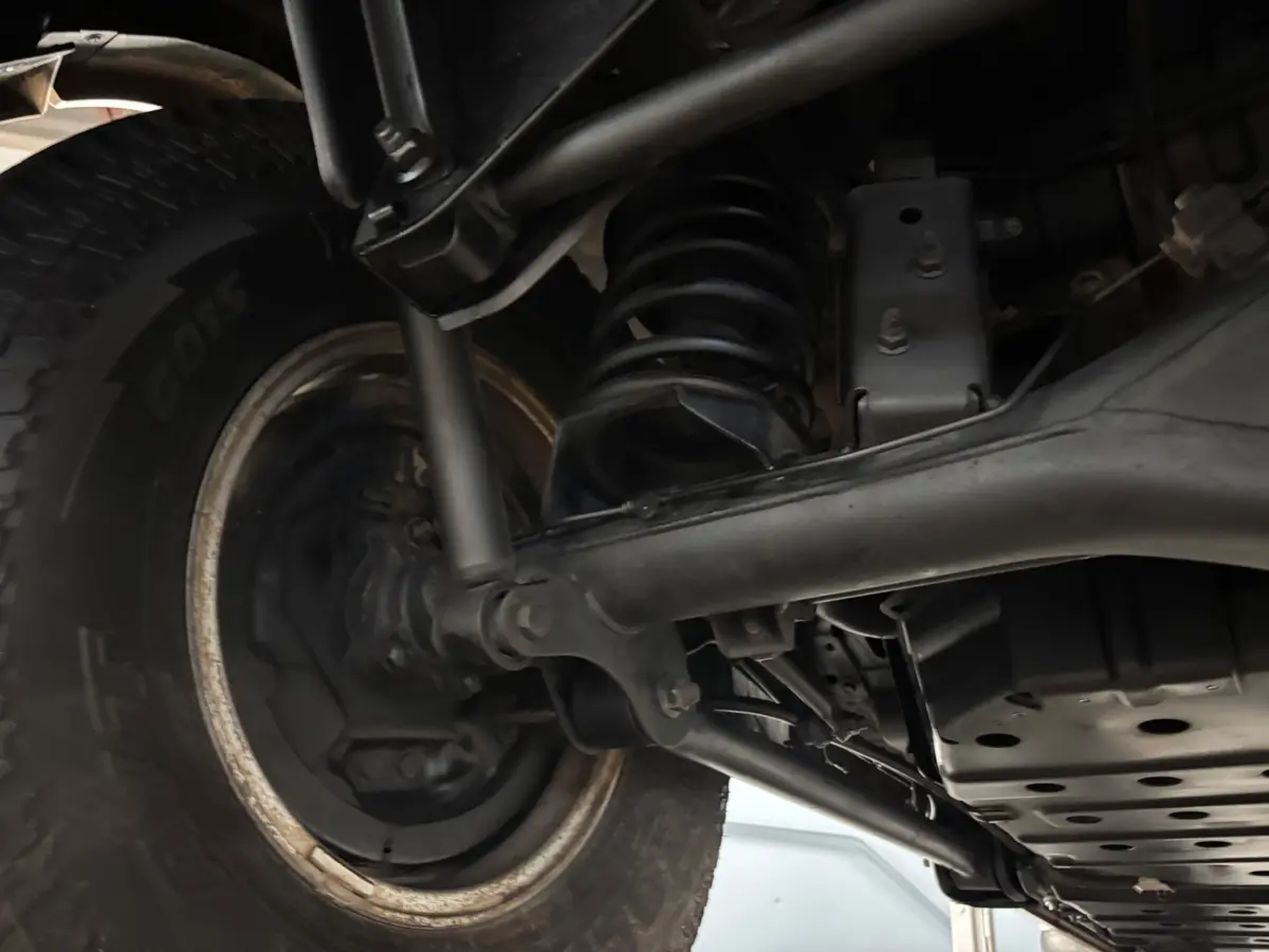 Vehicle photo 42