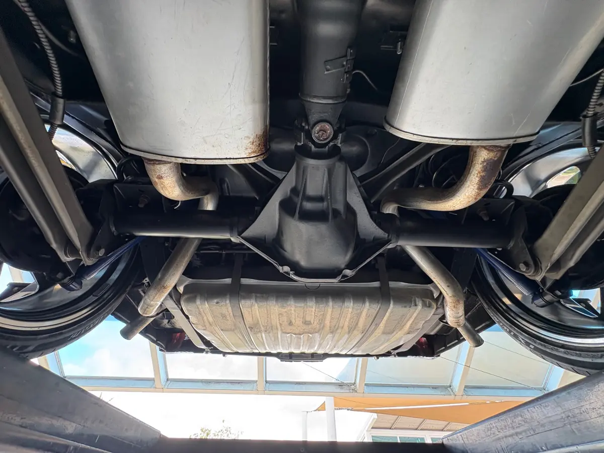 Vehicle photo 65