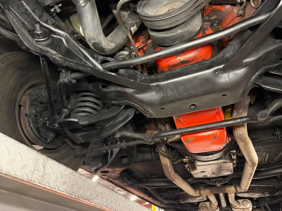 Vehicle photo 37
