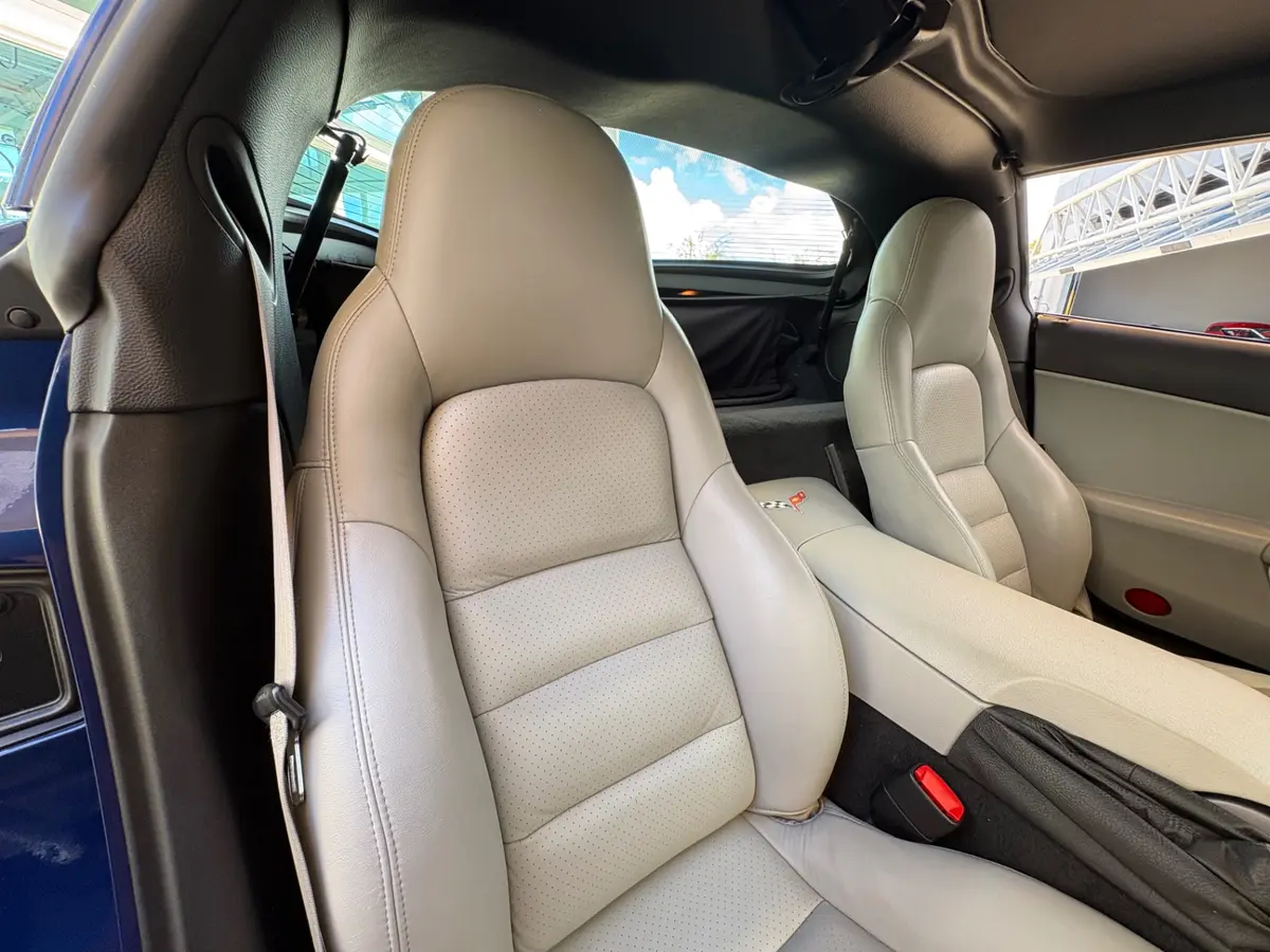 Vehicle photo 40
