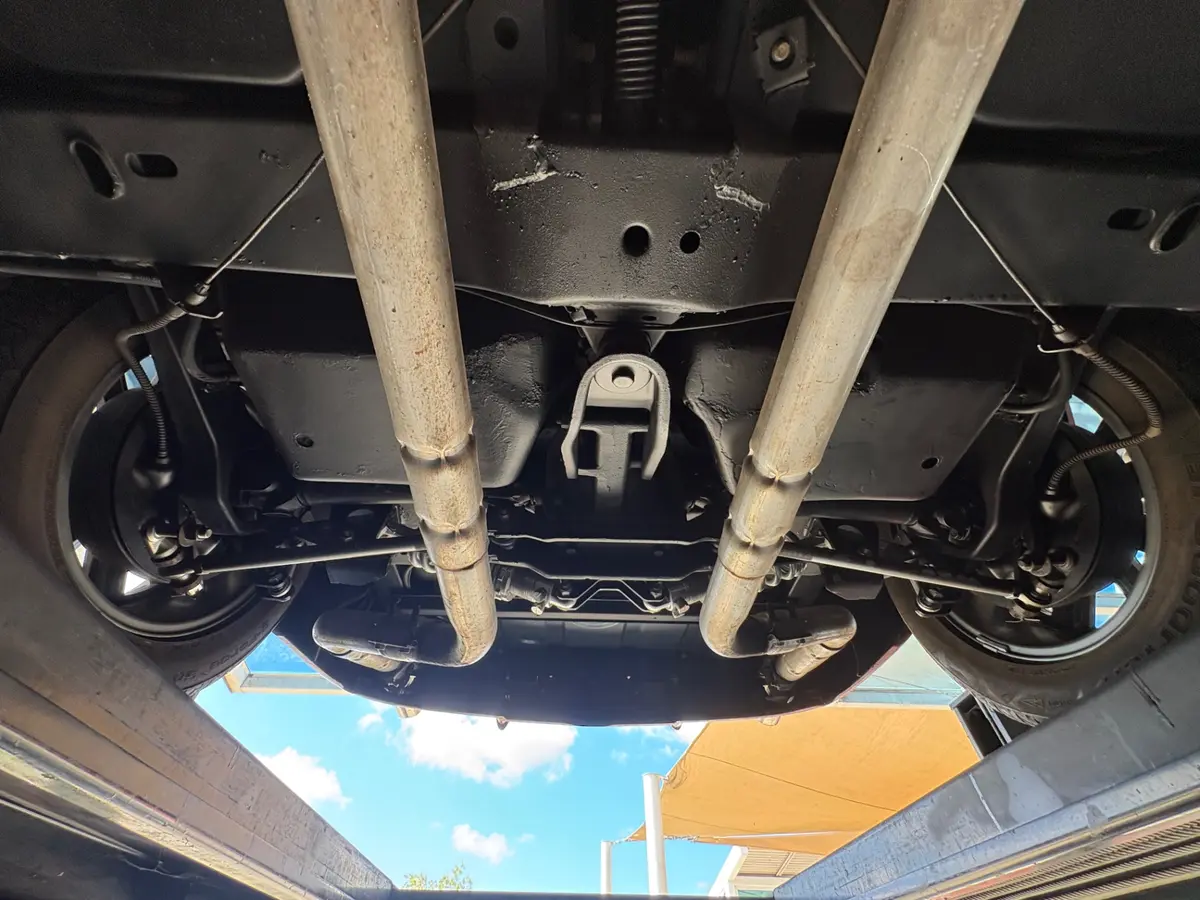 Vehicle photo 56