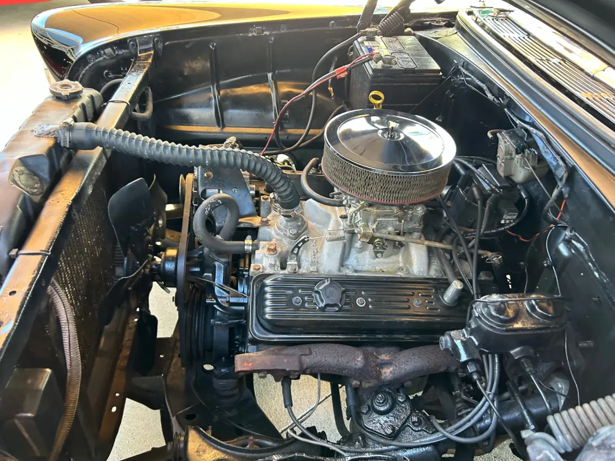Vehicle photo 19