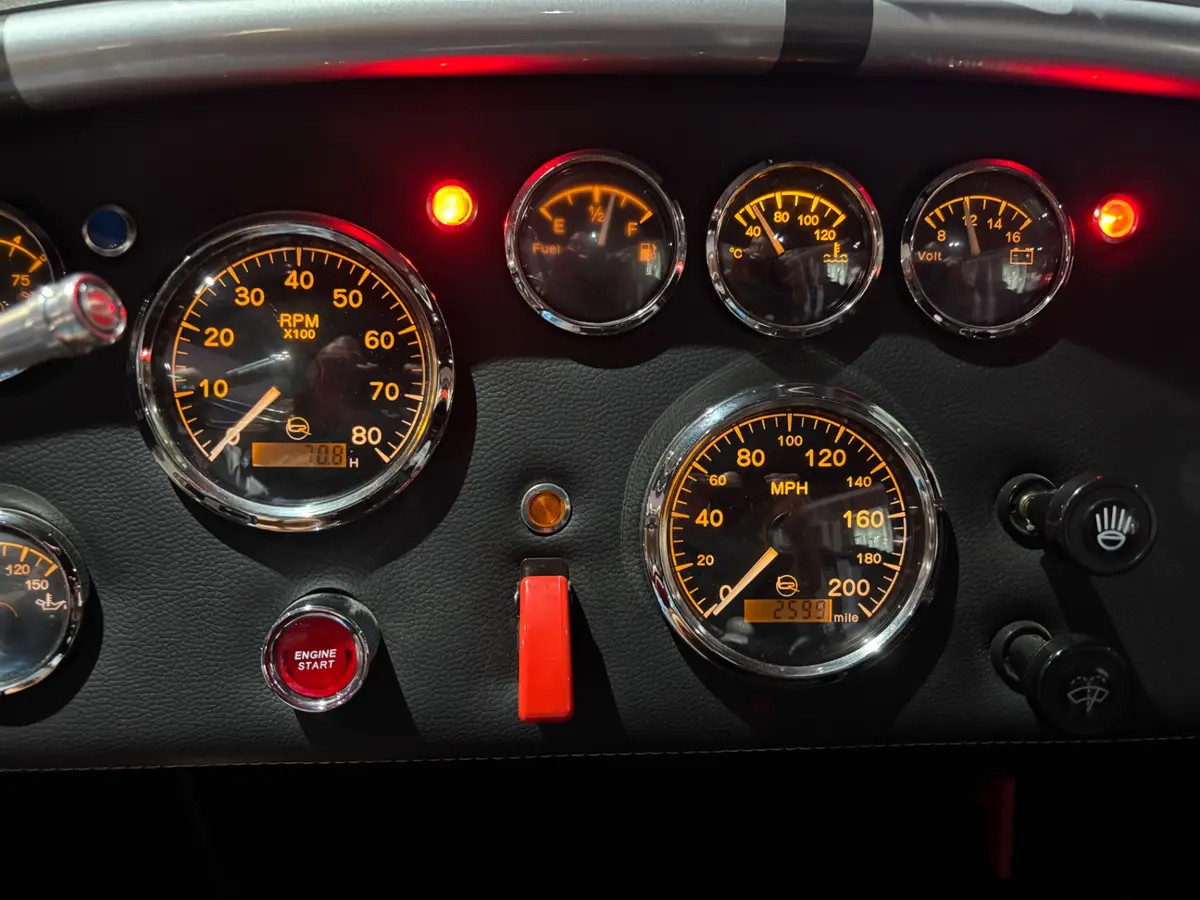 Vehicle photo 41