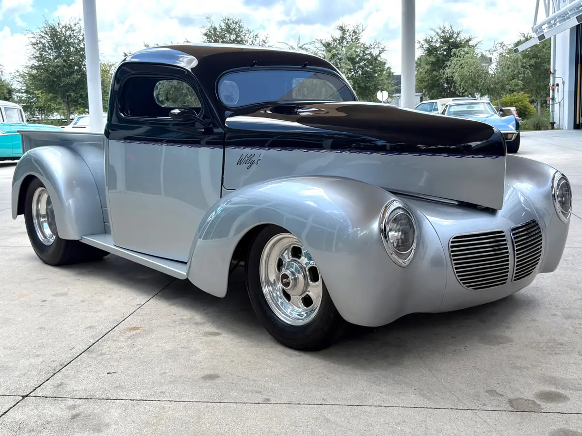 Vehicle photo 4