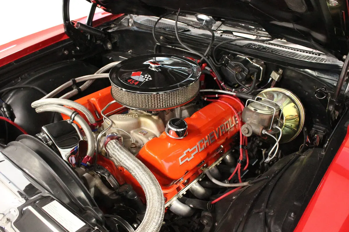 Vehicle photo 13