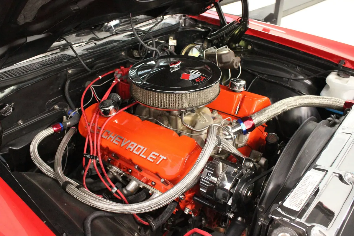 Vehicle photo 14