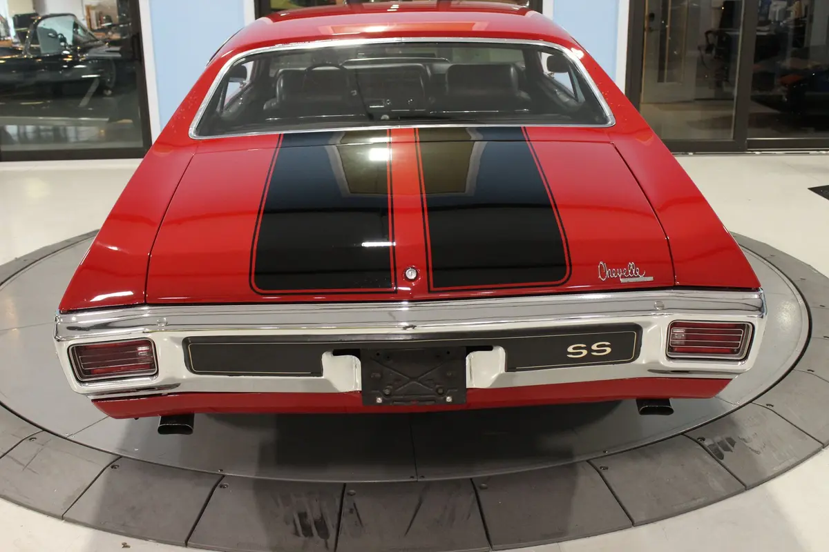 Vehicle photo 20