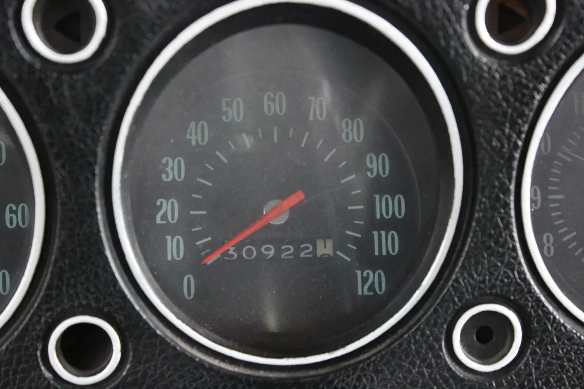 Vehicle photo 31