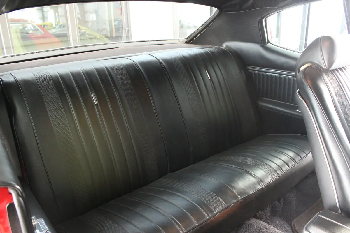 Vehicle photo 36