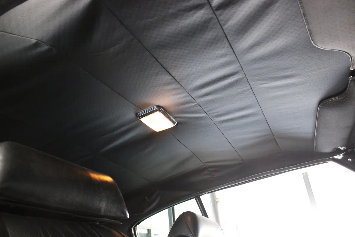 Vehicle photo 38