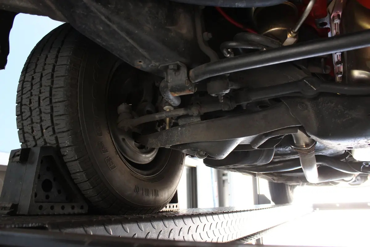 Vehicle photo 48