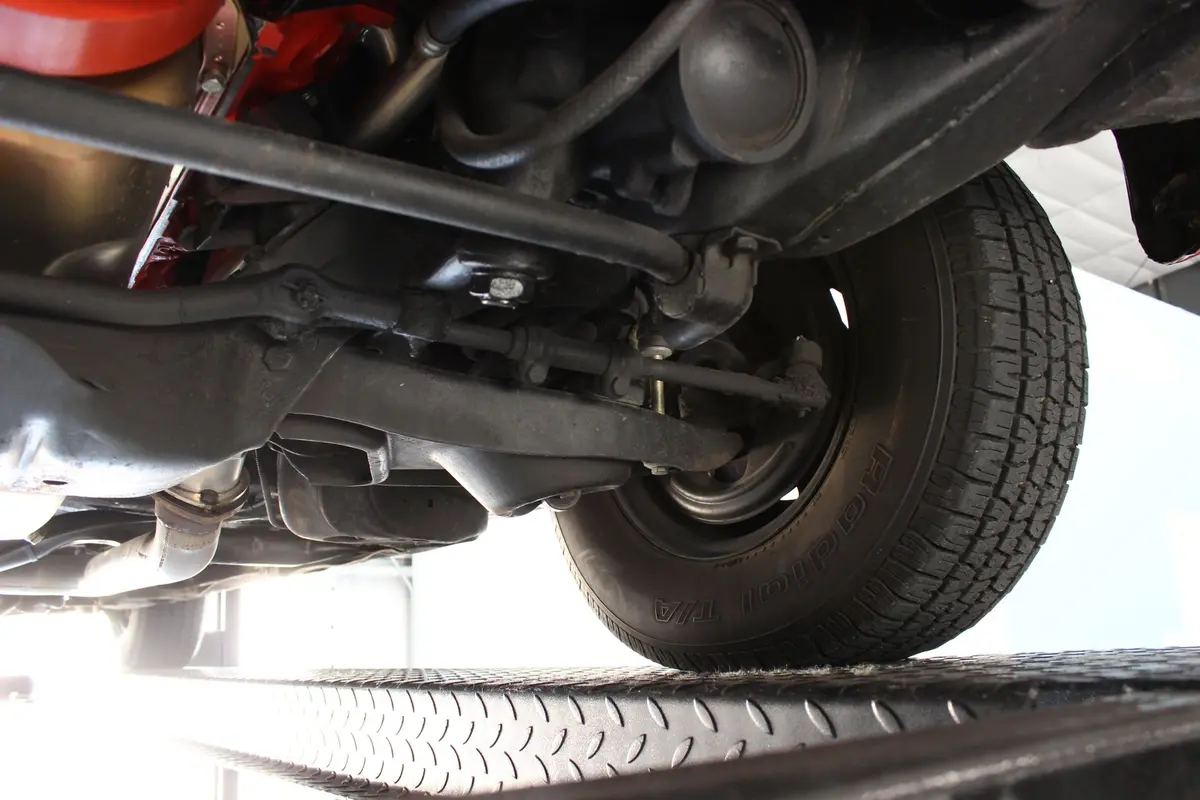 Vehicle photo 49