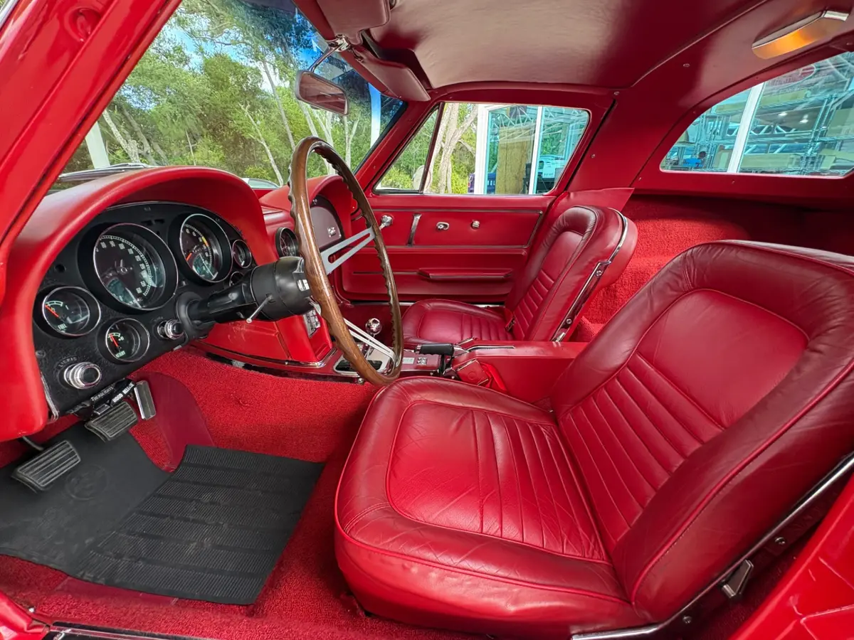 Vehicle photo 35