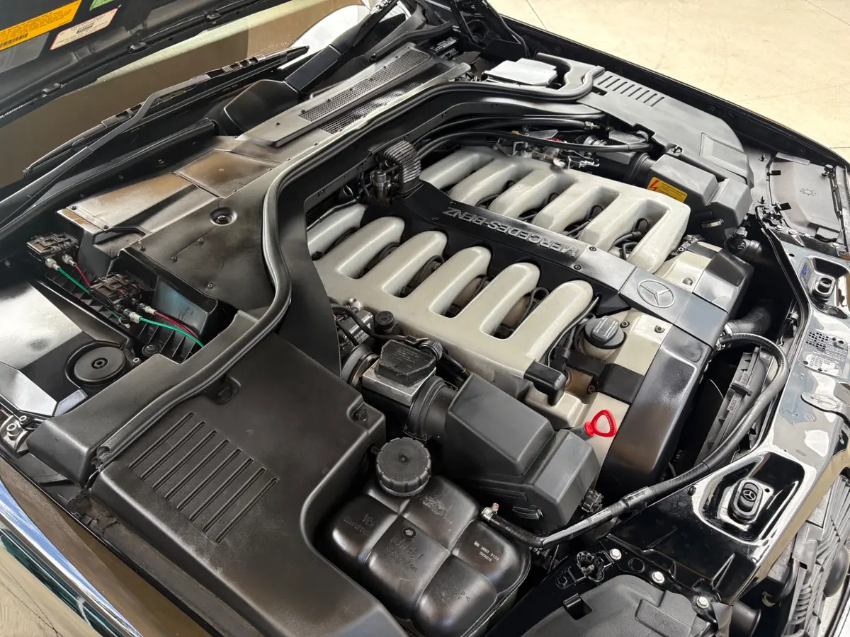 Vehicle photo 26