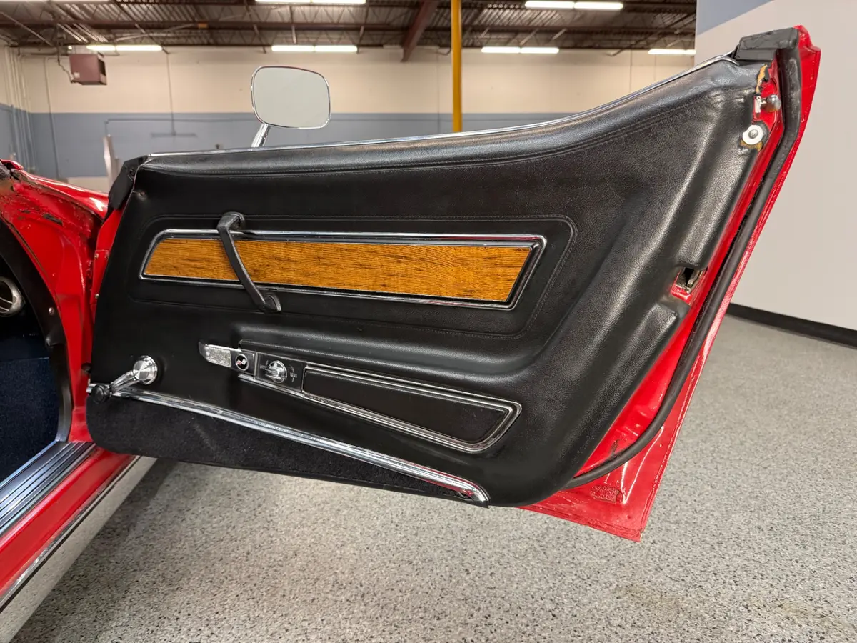 Vehicle photo 47