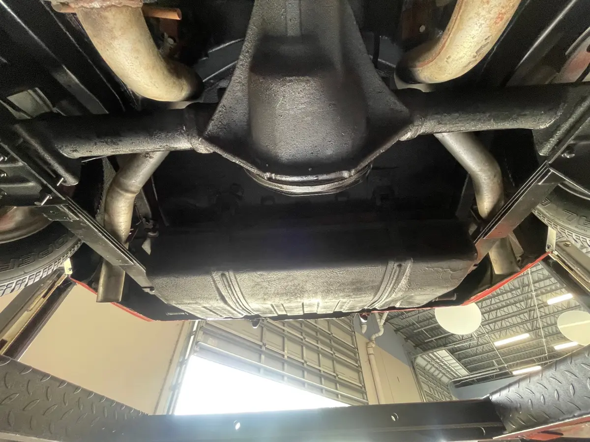 Vehicle photo 52