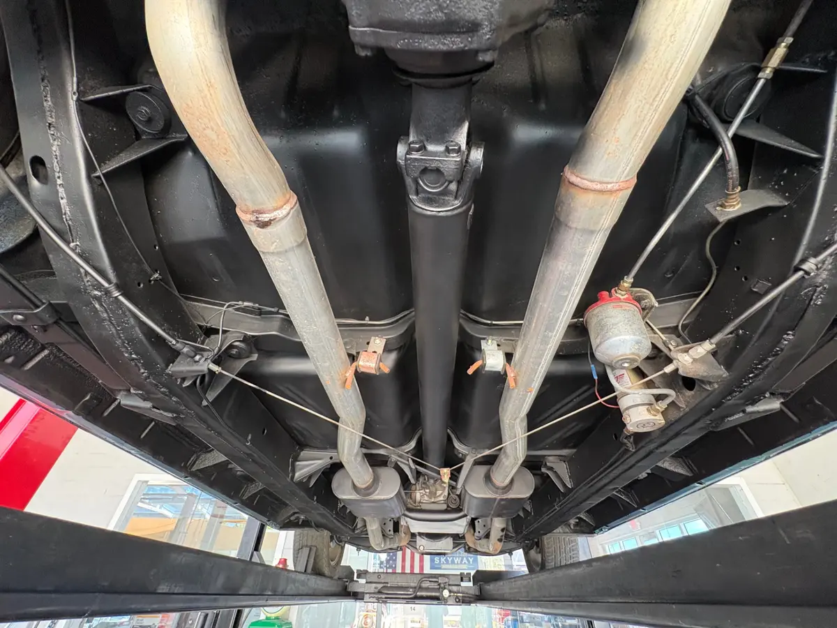 Vehicle photo 46
