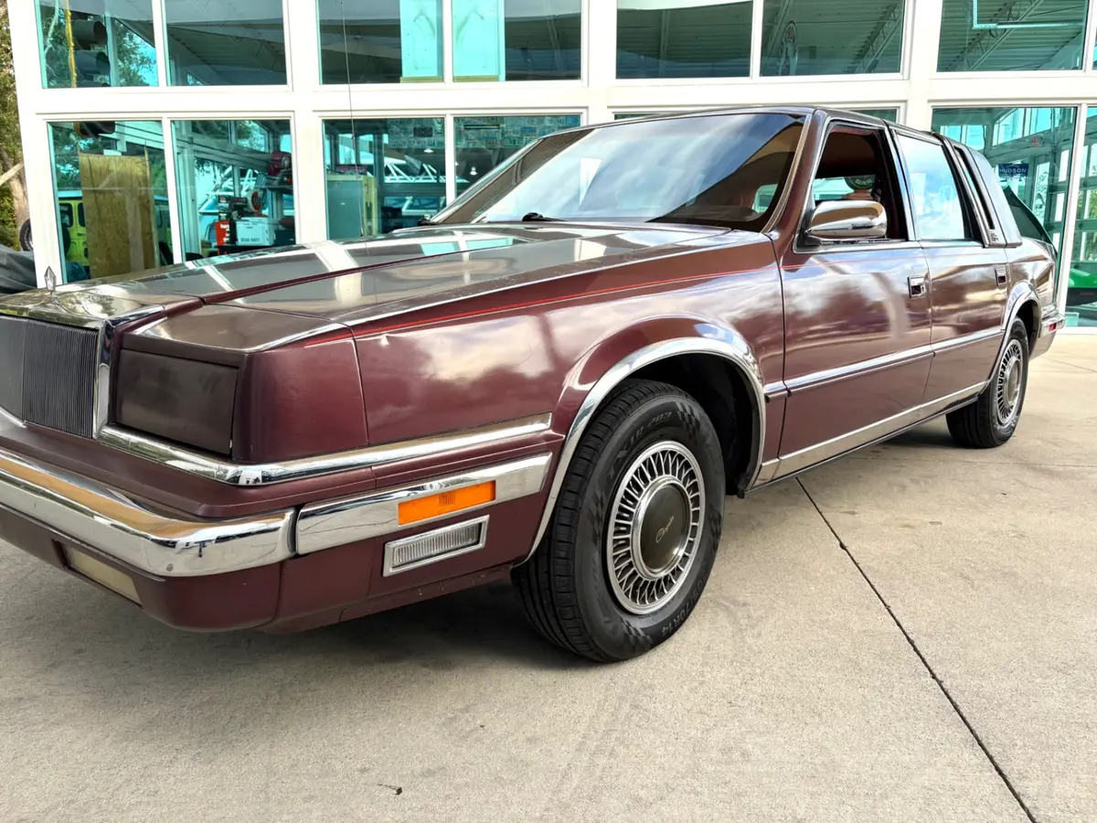 Vehicle photo 13