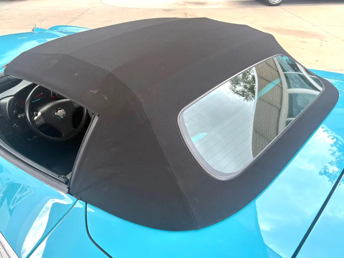 Vehicle photo 24