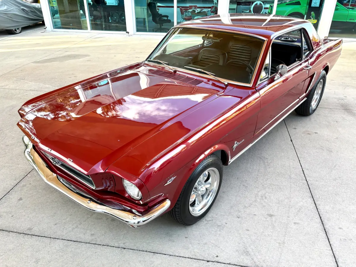 Vehicle photo 21