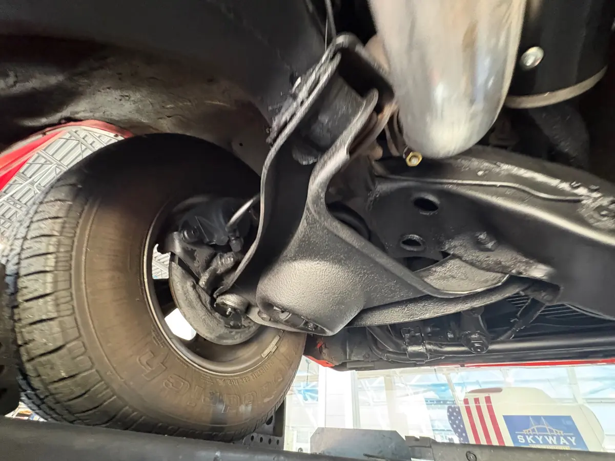 Vehicle photo 57