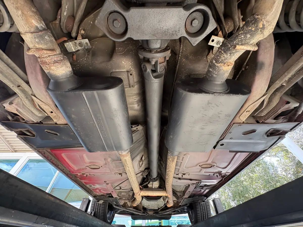 Vehicle photo 52