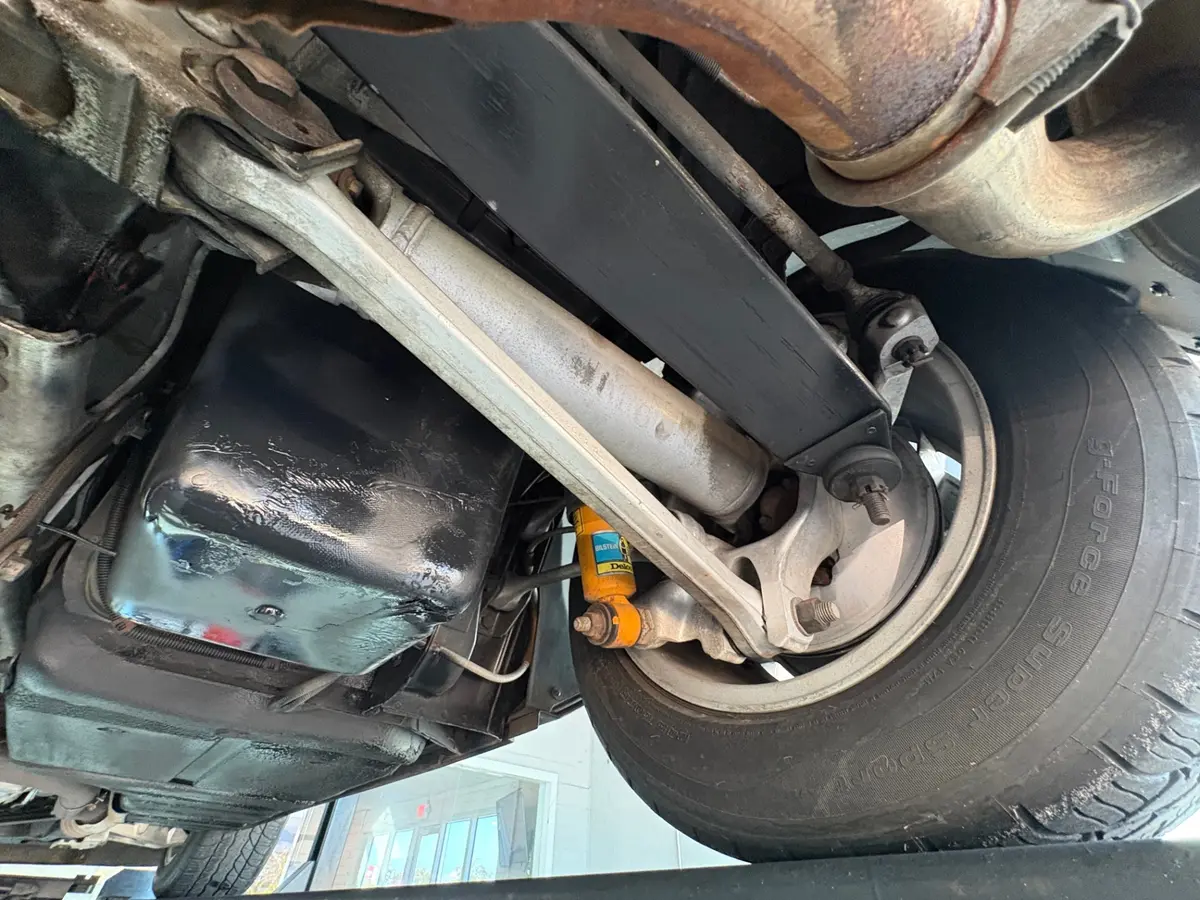 Vehicle photo 42