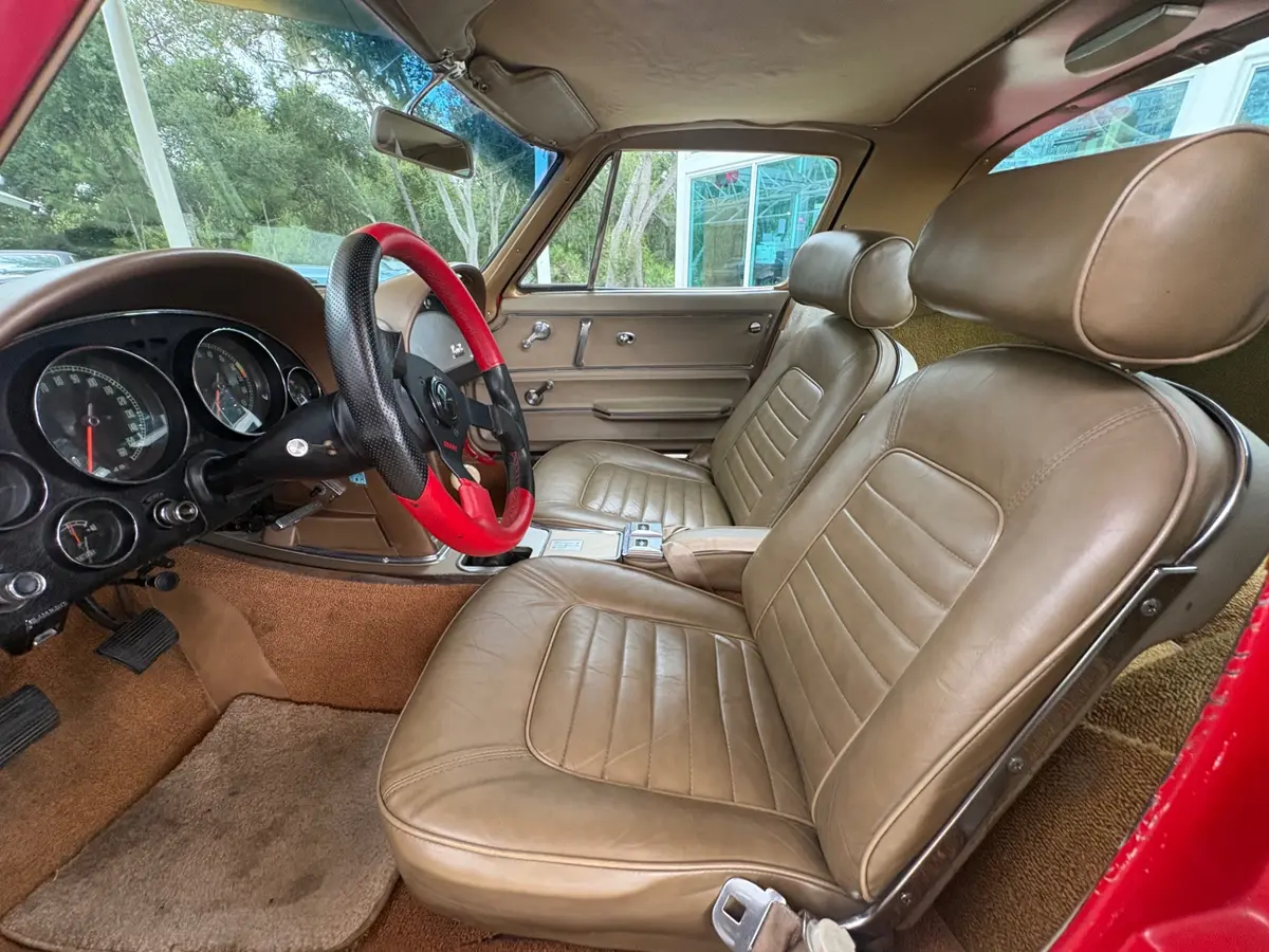 Vehicle photo 36