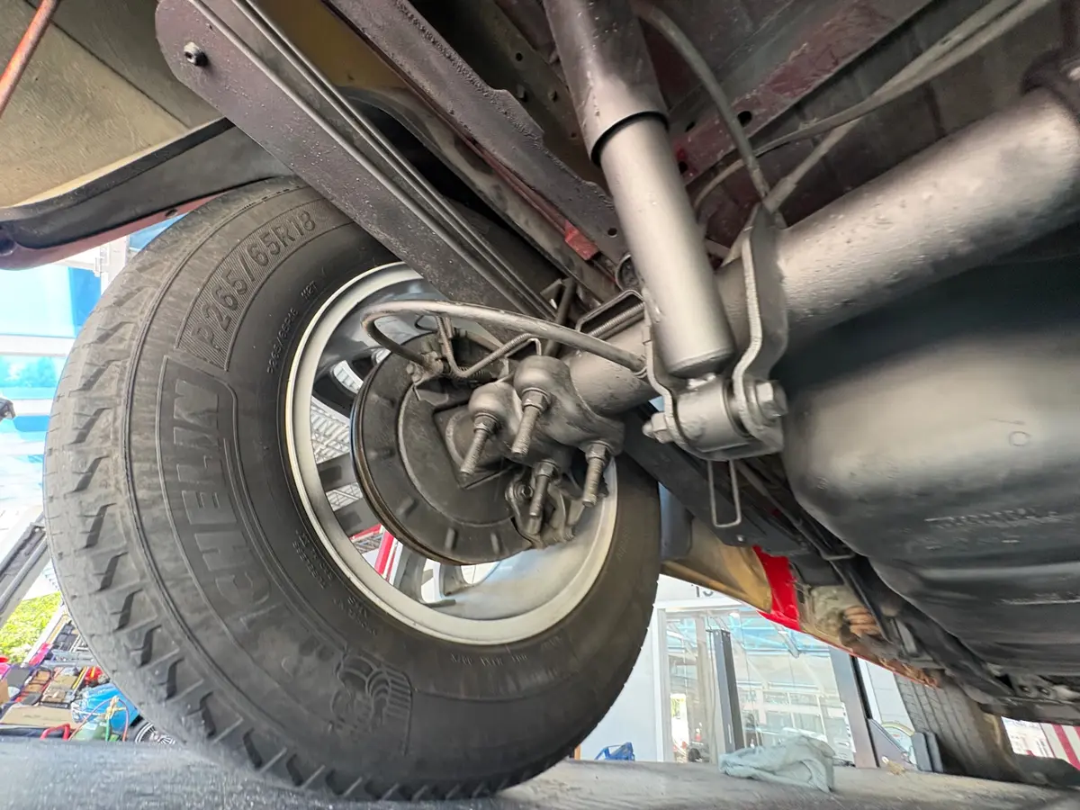 Vehicle photo 41