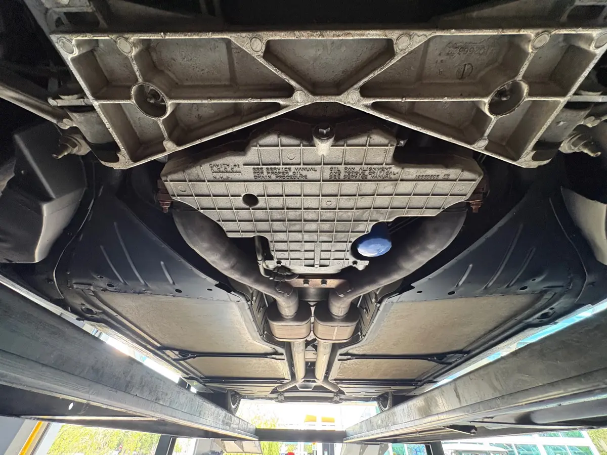 Vehicle photo 56