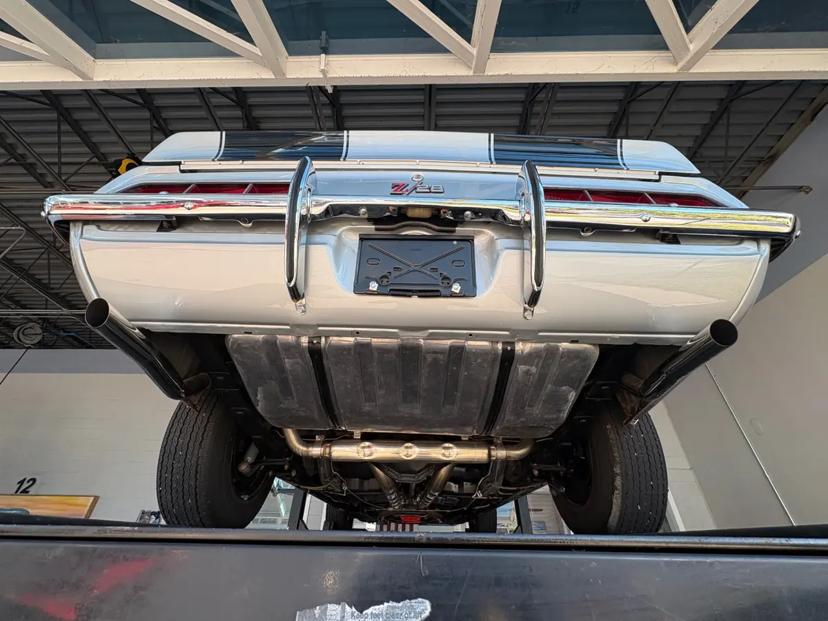 Vehicle photo 60