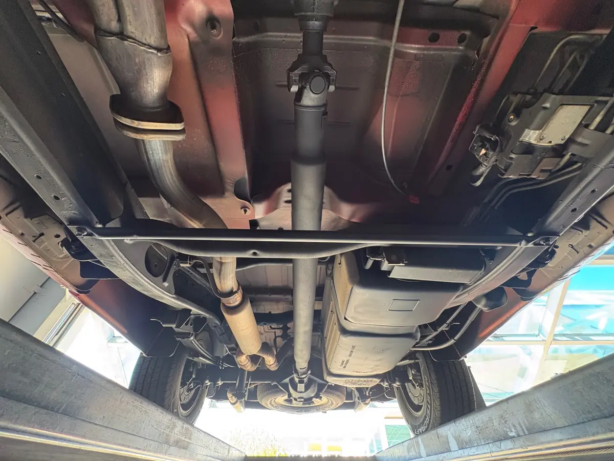 Vehicle photo 50