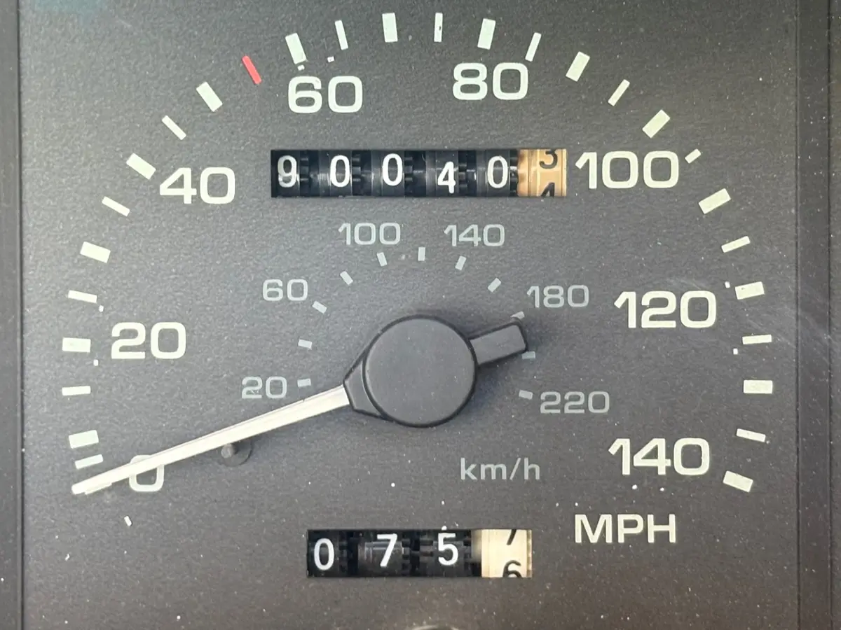 Vehicle photo 30