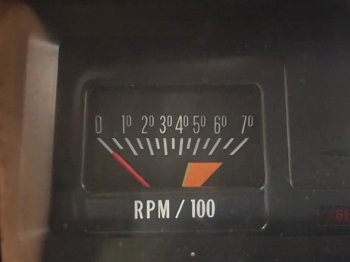 Vehicle photo 26
