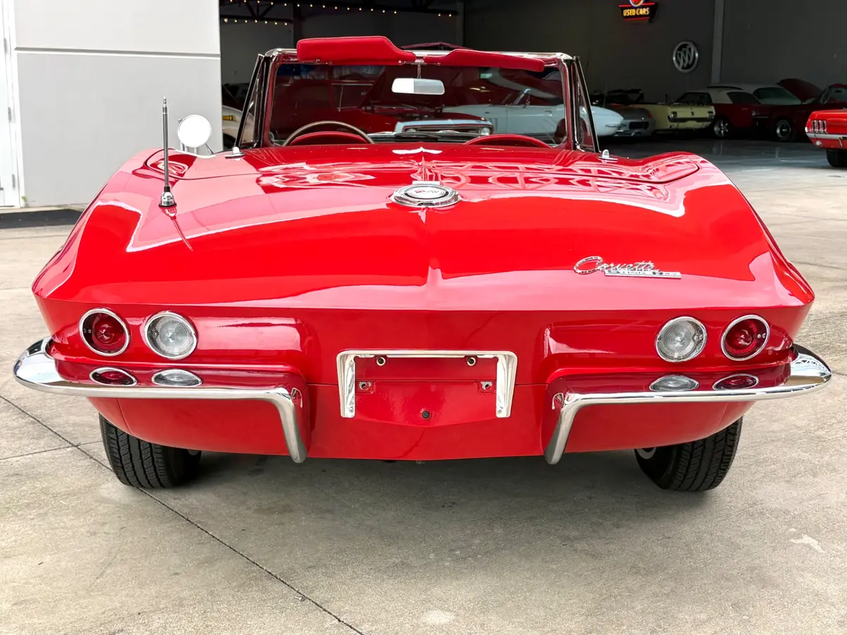 Vehicle photo 8